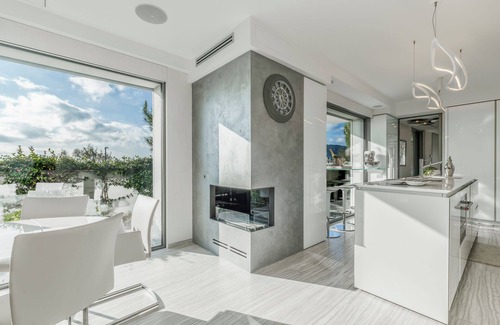 Lavina Villa | Luxury Villa On the sea