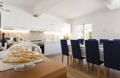 Santana Villa | Luxury Villa, Sesimbra. Amazing natural chlorine pool. Garden Near the sea