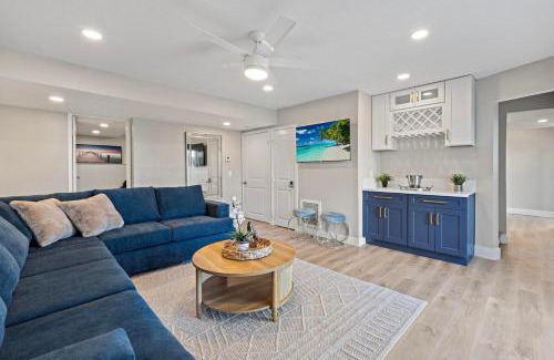 Vista House | LUXURY VILLA - SLEEPS 24 - PRIVATE POOL & HOT TUB Beaches Legoland Views!