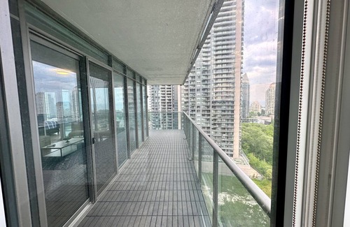 Humber Bay Condo | Luxury Waterfront Condo Toronto