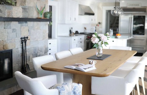 Portsmouth House | Luxury Waterfront Rental at Sunrise Point