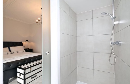 Aberdeen West End Apartment | Luxury West End Apartment