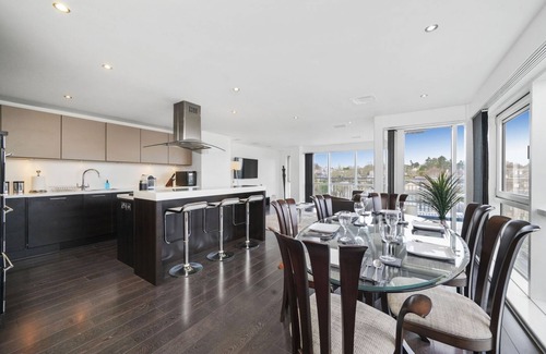 Central Aberdeen Condo | Luxury West End Penthouse with Parking