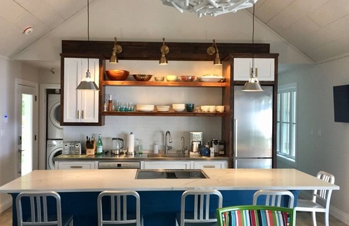 Meaford Cottage | Luxury Winter Waterfront Retreat For Family & Friends