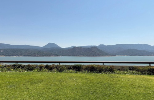 El Santuario House | Luxury with Lake View, Swimming Pool, Jacuzzi and Fitness Center