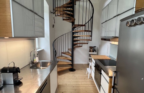 Zeitlofs Other | Luxus Mid Century Wohnung im Schloss 85m2