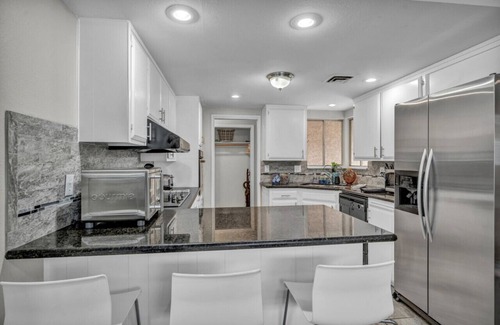 Rancho Oakey House | LV Amazing Single Story - Private Pool Games BBQ