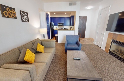La Quinta Condo | LV258 Downstairs 2BD 2BA Legacy Villas Retreat