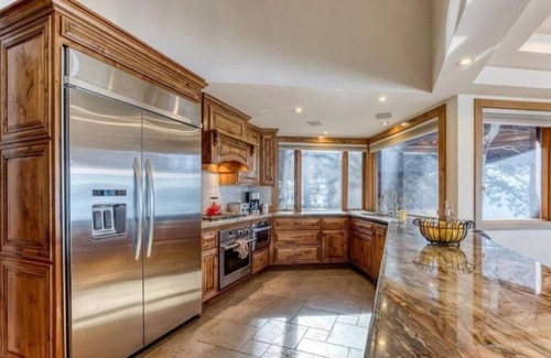 Lakeridge House | Lx14 Tahoe lakefront estate with amazing view