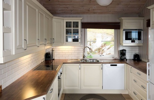 Vik House | Lyktvorholmen by Interhome