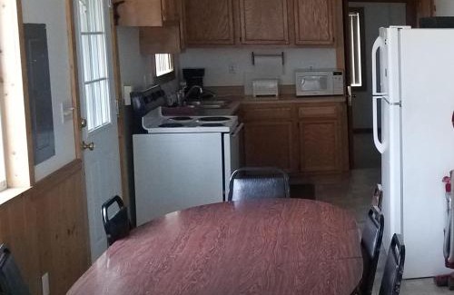 Houghton Lake House | Lyman's Lagoon Hideaway