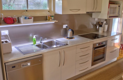 Trentham Cottage | Lynden Cottage - built 1884 in the heart of Trentham