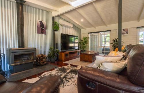 Lyonville House | Lyonville Retreat