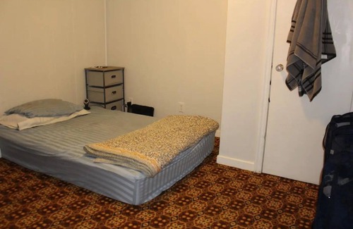 Trail House | Lyxury Spacious, center of town, rooms in big house both private and shared