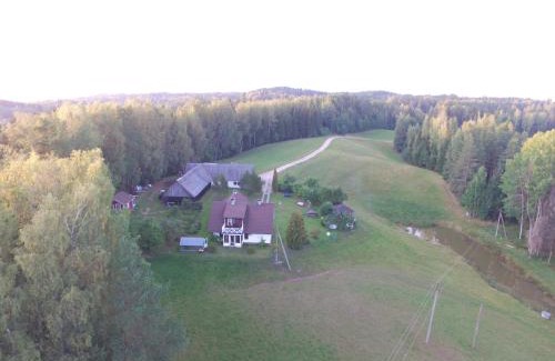Rouge House | Mäe Farm