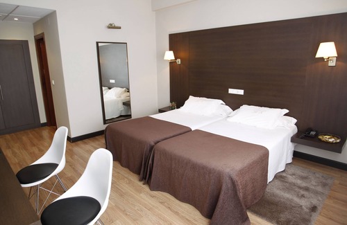 Lugo Hotel | Méndez Núñez Hotel