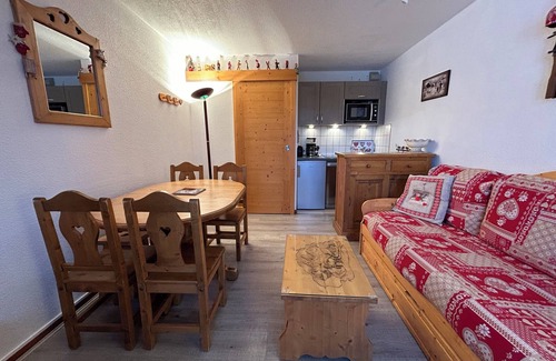 Meribel-Mottaret Apartment | Méribel Mottaret, 3 Vallées, 2 p, sunny, 5/6 pers., Skis, wifi