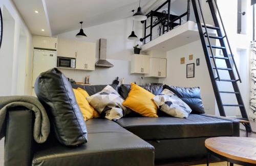 Burgos Apartment | Mía Suites II Loft Centro Histórico - PARKING & WIFI FREE