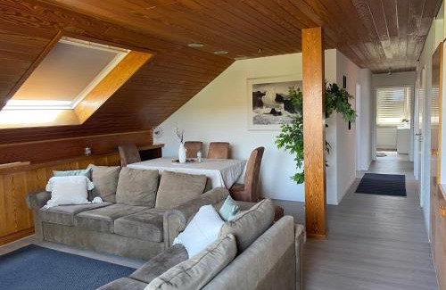 Hoevelriege Apartment | Möblierte Wohnung 4 Zimmer Wohnung