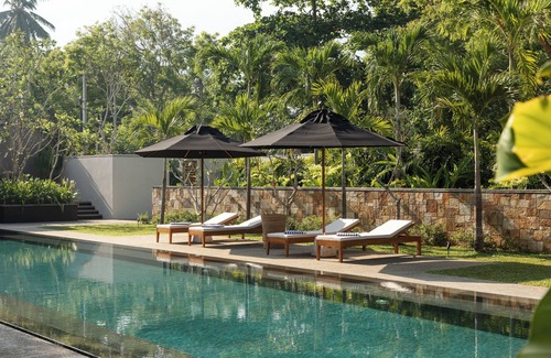Tangalle Villa | M-Beach House stunning bayfront villa - fully staffed and serviced!