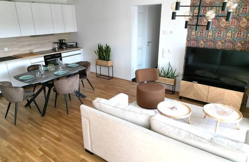 Gmunden Apartment | M.u.s.k.a.t | stylish 3 BR AP with balcony