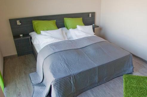 Nagytarcsa Hotel | M0 Caffe & Motel