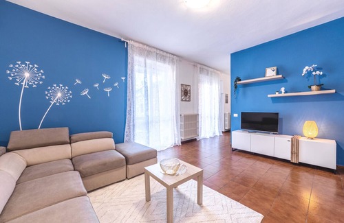 Isola del Bosco - Delle Corti Apartment | [M1 subway at 200m] Smemoralda *New*