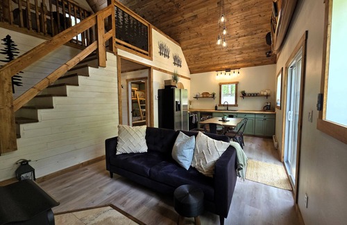 Algoma District House | "Ma Cabine" - Quiet Retreat along the River