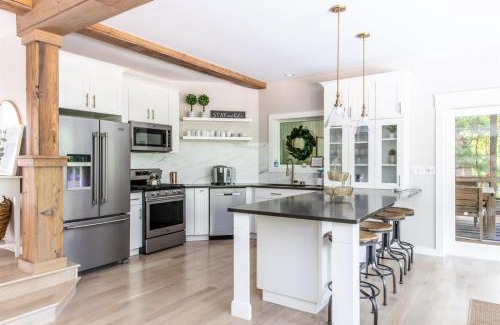 Grand Beach House | Mac's Bluff