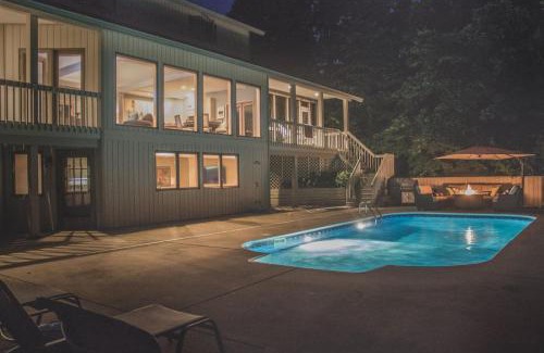 Grand Beach House | Mac's Bluff