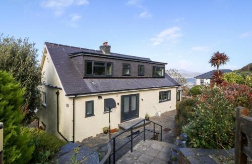 Llwyngwril House | Machlud Haul