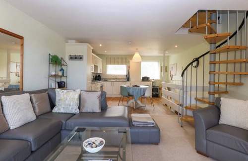 Y Felinheli Cottage | MACHLUD YNYS, family friendly in Y Felinheli