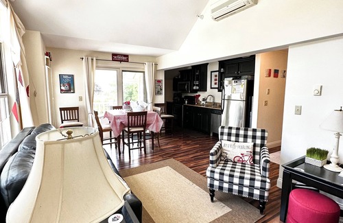 Mackinac Island Condo | Mackinac Island Condo MONTHLY RENTAL ONLY Condo has Great Lakes & Main St. views