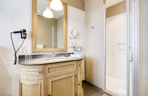 Chatelain Hotel | Made in Louise