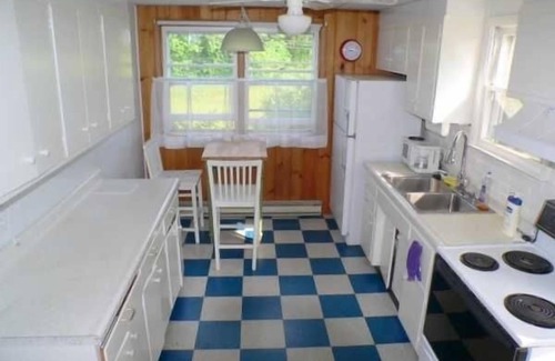 Madison House | Madison Beach House Just Steps To Private Beach On LI Sound At 7 Pent Rd