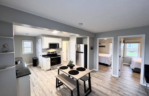 Lake Breeze Park House | Madison on the Lake Home with Lake Erie views & Pool in Wine Country!