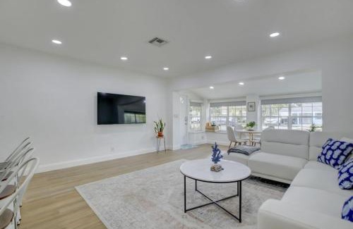Citrus Isles House | Madrinas Cozy Three Bedroom One Bath with Spacious Backyard