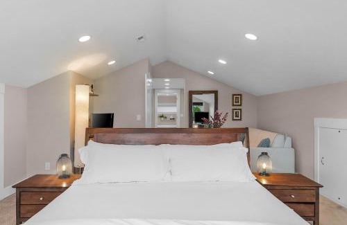 Madrona Apartment | Madrona Bliss A Modern Escape