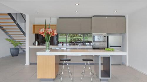 Magenta Shores House | Magenta805