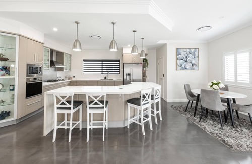 Annandale House | Magic on MacArthur Su