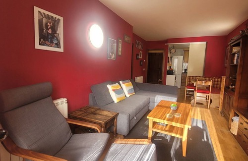 Linsoles Apartment | Magic Pirineos, Apartment in Linsoles, Valle de Benasque with Pool and WIFI