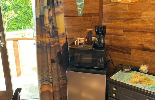 Paukaa Bed & Breakfast | Magic Skies Surfs Up Room