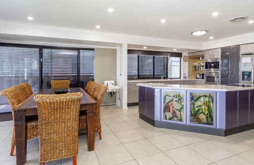 Bongaree House | Magical holiday home - Welsby Pde, Bongaree