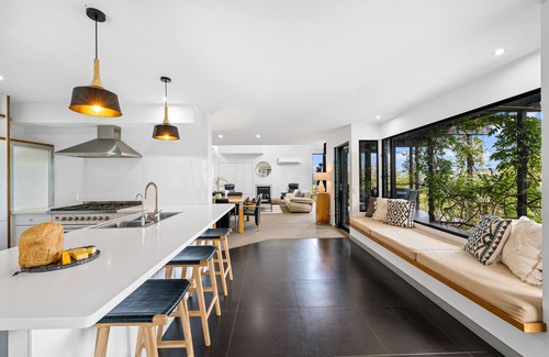 Montville House | Magical Malindi - Rainforest and Lake viewsn