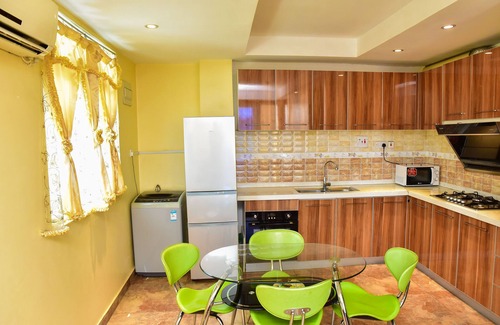 Muyenga Apartment | Magnificent 1 and 2 bedroom serviced Apartments in Kabalagala (SB 25)