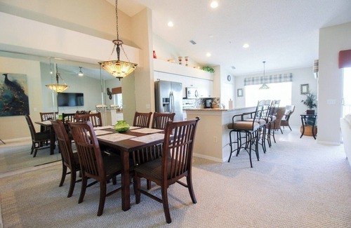 Sarasota Condo | Magnificent 2 BR Lakefront Condo in Heritage Oaks - Tranquil Waters