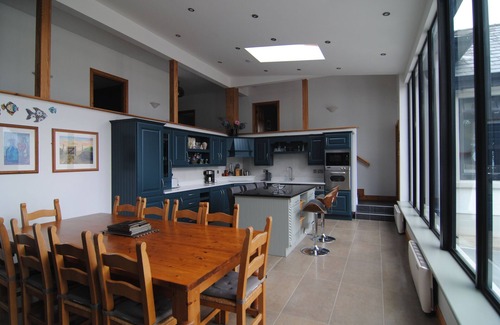 Ballyvaughan House | Magnificent 5 Bedroom House Fronting Onto Shoreline with Wifi