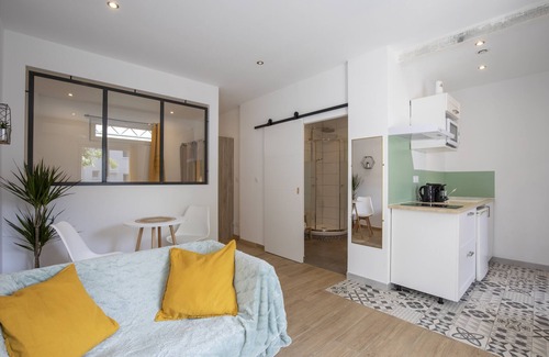 Avignon House | Magnificent 6-bedroom property in the heart of the city - Swimming pool - Parking