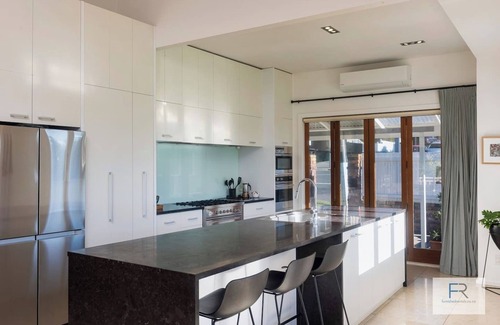 Grey Lynn House | Magnificent Parkside Retreat