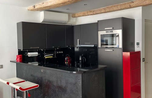 Cannes Old Town Apartment | Magnificent studio near beaches and Cannes center